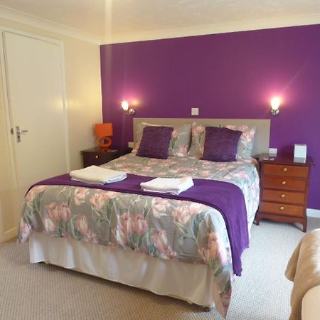 Neuadd Wen Guest House Carmarthen Exterior photo